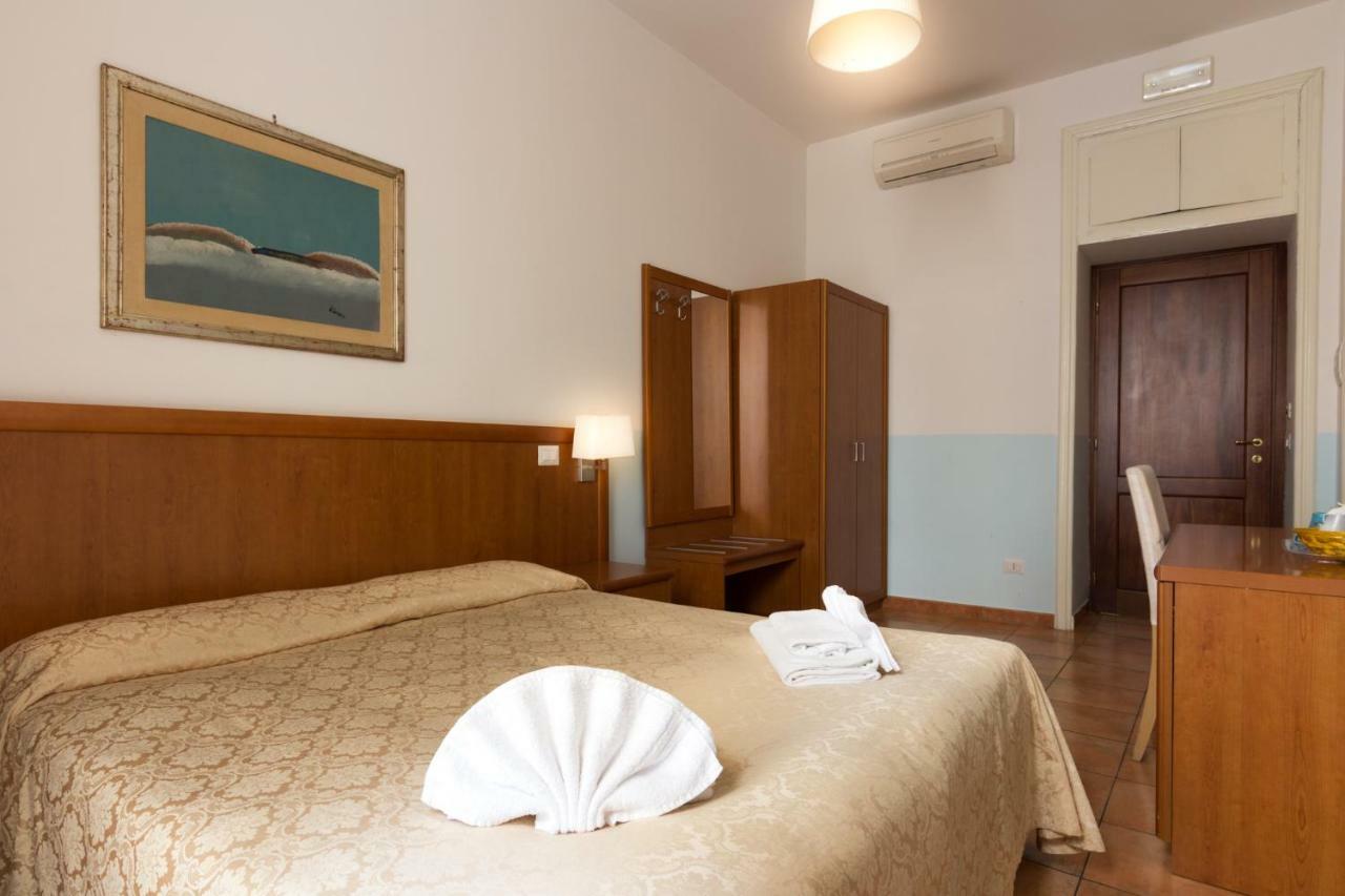 Few Steps From St Peter Bed & Breakfast *